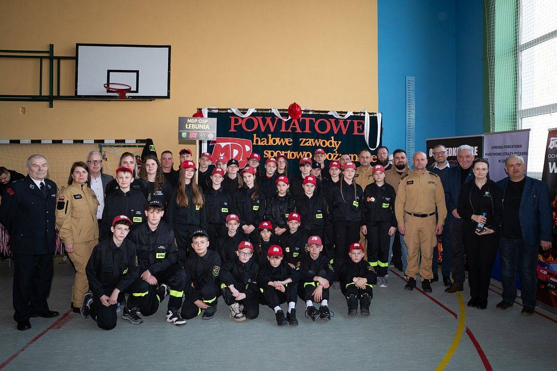 Grafika 1: Młodzi strażacy na medal