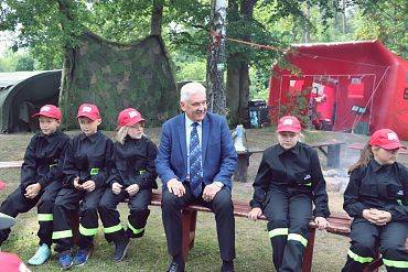 Obóz szkoleniowo-wypoczynkowy Młodzieżowej Drużyny Pożarniczej w Łebuni