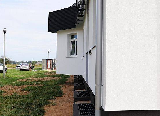 Grafika 5: Koniec prac termomodernizacji budynku na Osiedlu Na Wzgórzu 35  w Cewicach