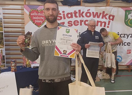 Grafika 64: I Turniej Siatkówki o Puchar Wójta Gminy Cewice zakończony sukcesem