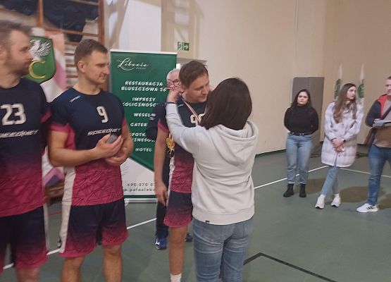 Grafika 83: I Turniej Siatkówki o Puchar Wójta Gminy Cewice zakończony sukcesem