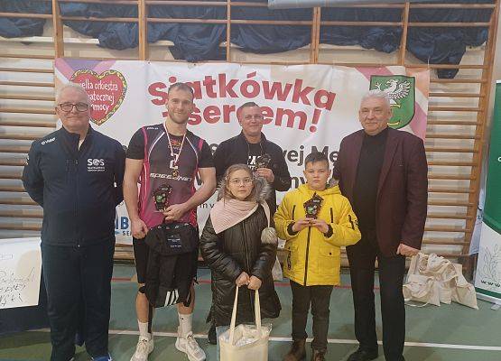 Grafika 93: I Turniej Siatkówki o Puchar Wójta Gminy Cewice zakończony sukcesem