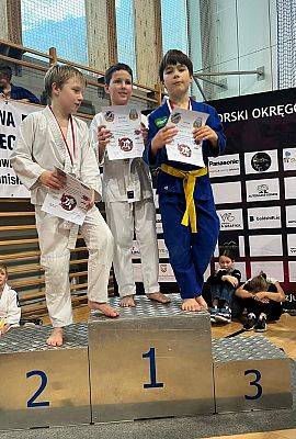 Grafika 4: 7 medali Mistrzostw Pomorza w JUDO dla UKS Team Dragon Wejherowo