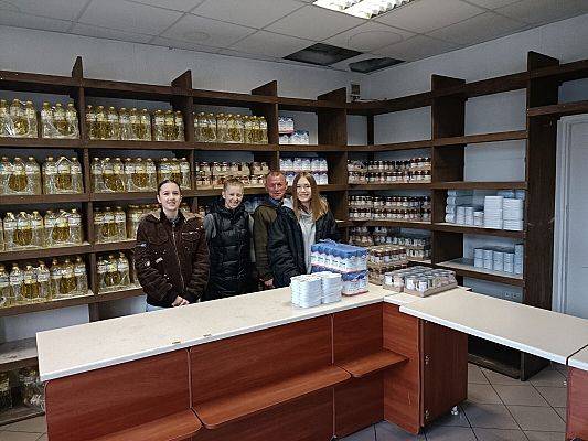 Grafika 3: Fundacja Bocianie Gniazdo w Runowie: Radość i Wsparcie dla Lokalnej Społeczności