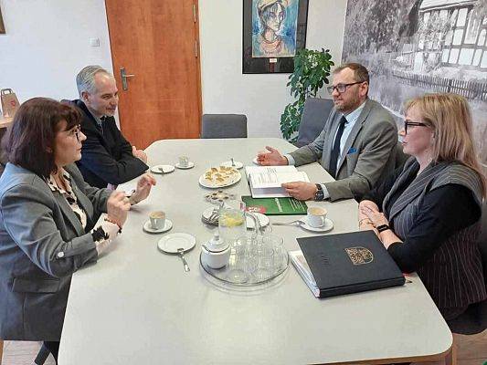Grafika 4: Samorządy łączą siły w obronie gmin przed niekontrolowaną zmianą granic!