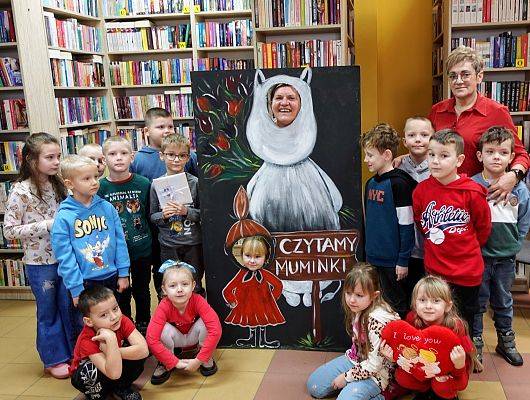Grafika 1: "Czytamy Muminki"
