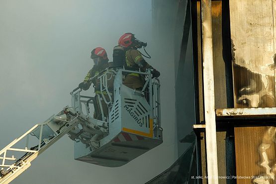 Grafika 5: Potężny pożar zakładu w Kawlach