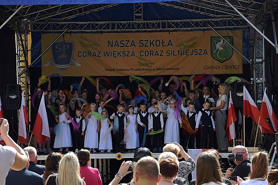 Uroczyste otwarcie nowej części szkoły w Siemirowicach!