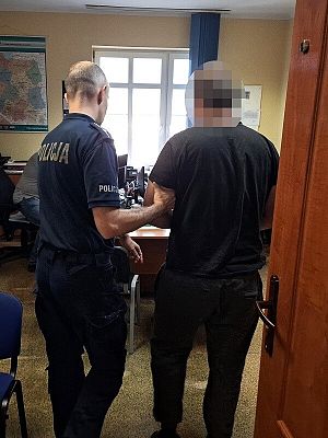 Grafika 1: Dwóch poszukiwanych trafiło za kratki