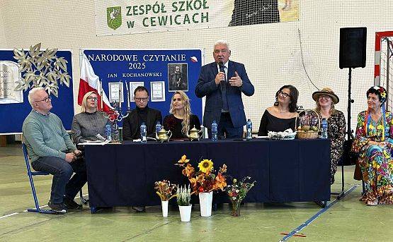 Grafika 2: Narodowe czytanie w Zespół Szkół w Cewicach