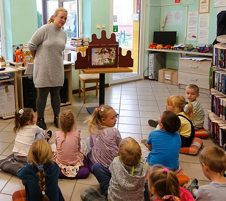 Grafika 2: Ogólnopolski Dzień Głośnego Czytania