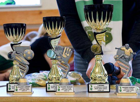 Grafika 2: Halowy turniej o Puchar Wójta Gminy Cewice - Leśnik Cup