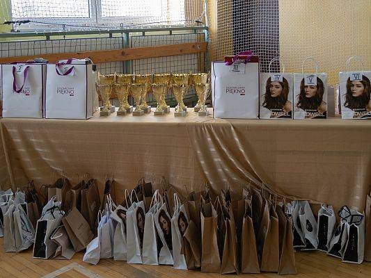 Grafika 4: Międzyszkolny Konkurs Fryzjerski Uczniów Rzemiosła