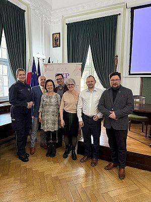 Grafika 2: Lęborska policjantka prelegentką konferencji o walce z depresją