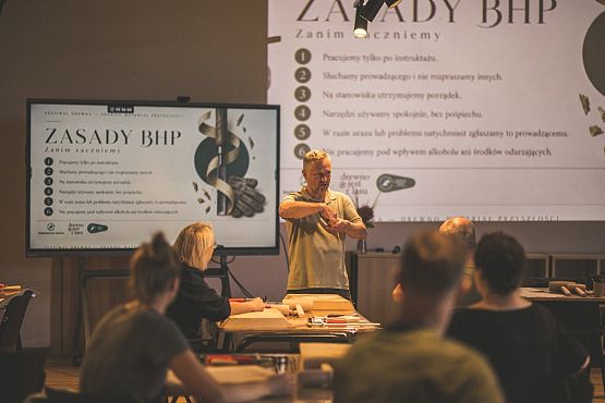 Grafika 1: „Festiwal Drewna – Drewno. Materiał Przyszłości”.