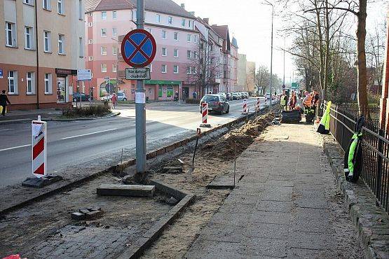 Grafika 2: Ruszył remont chodnika i nawierzchni ulicy Wojska Polskiego