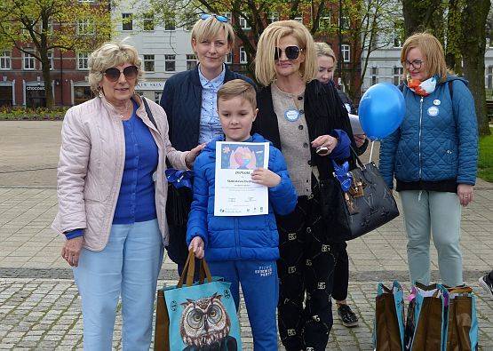 Grafika 5: Obchody Światowego Dnia Świadomości Autyzmu w Lęborku